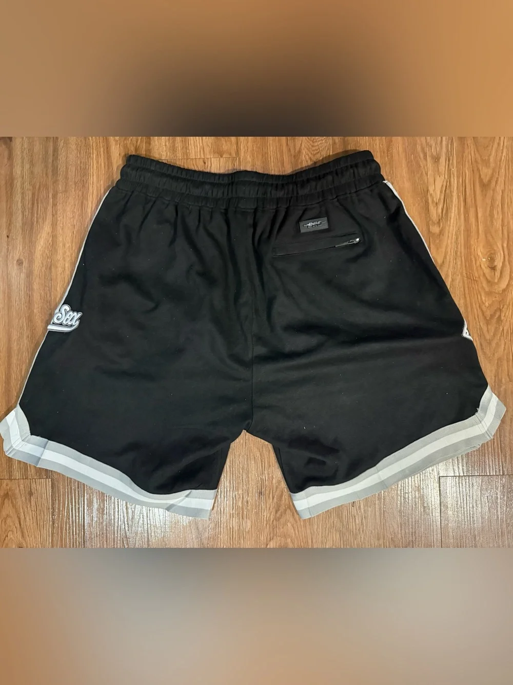 Pro Standard Chicago Black Baseball Graphic Men’s Shorts Size XL Used